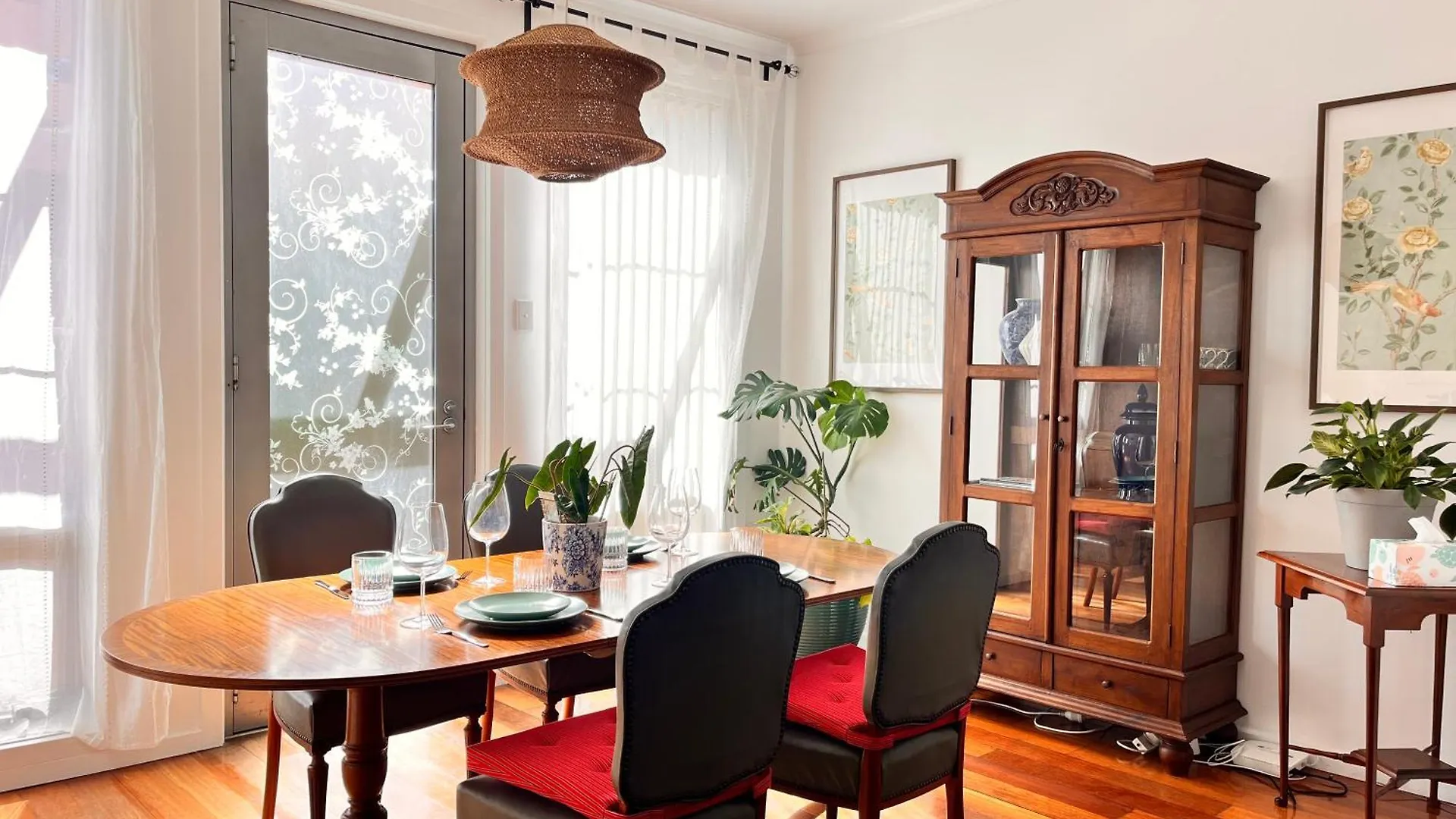 Charming Quiet Home In City Adelaide Holiday home