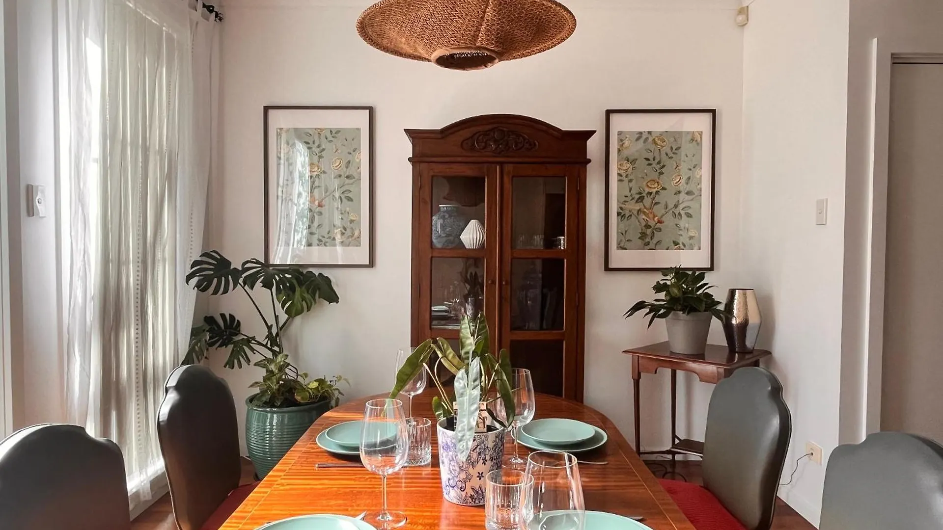 Holiday home Charming Quiet Home In City Adelaide